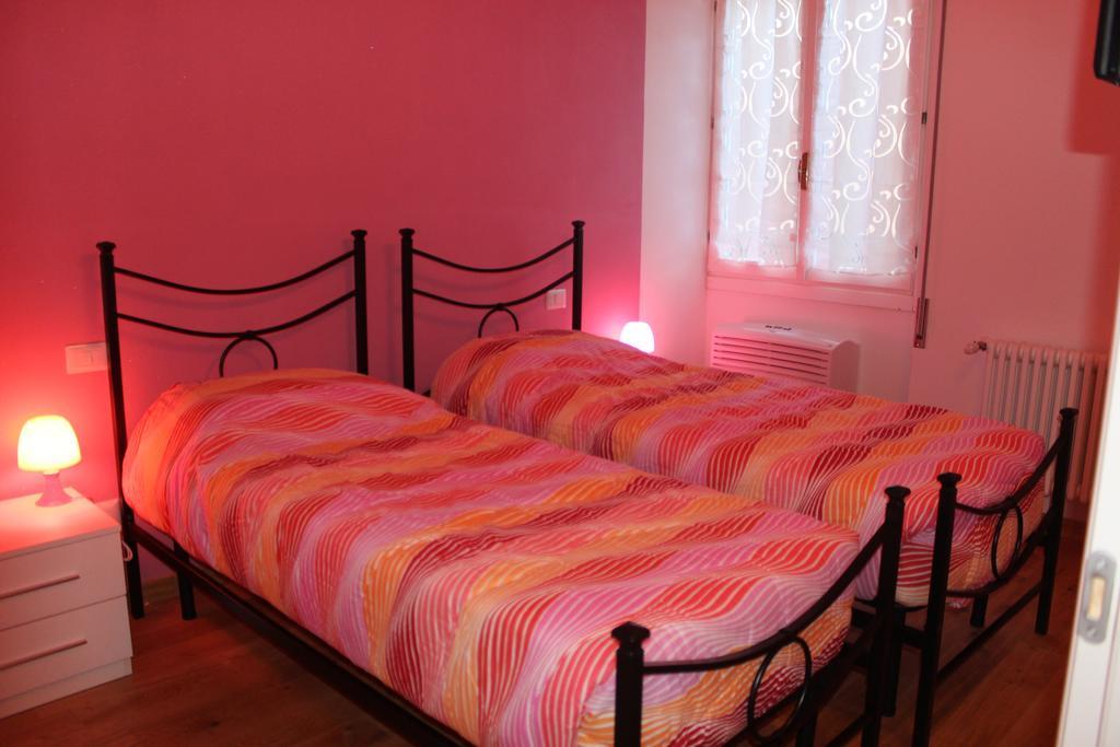 Rooms Of Love パヴィーア 部屋 写真